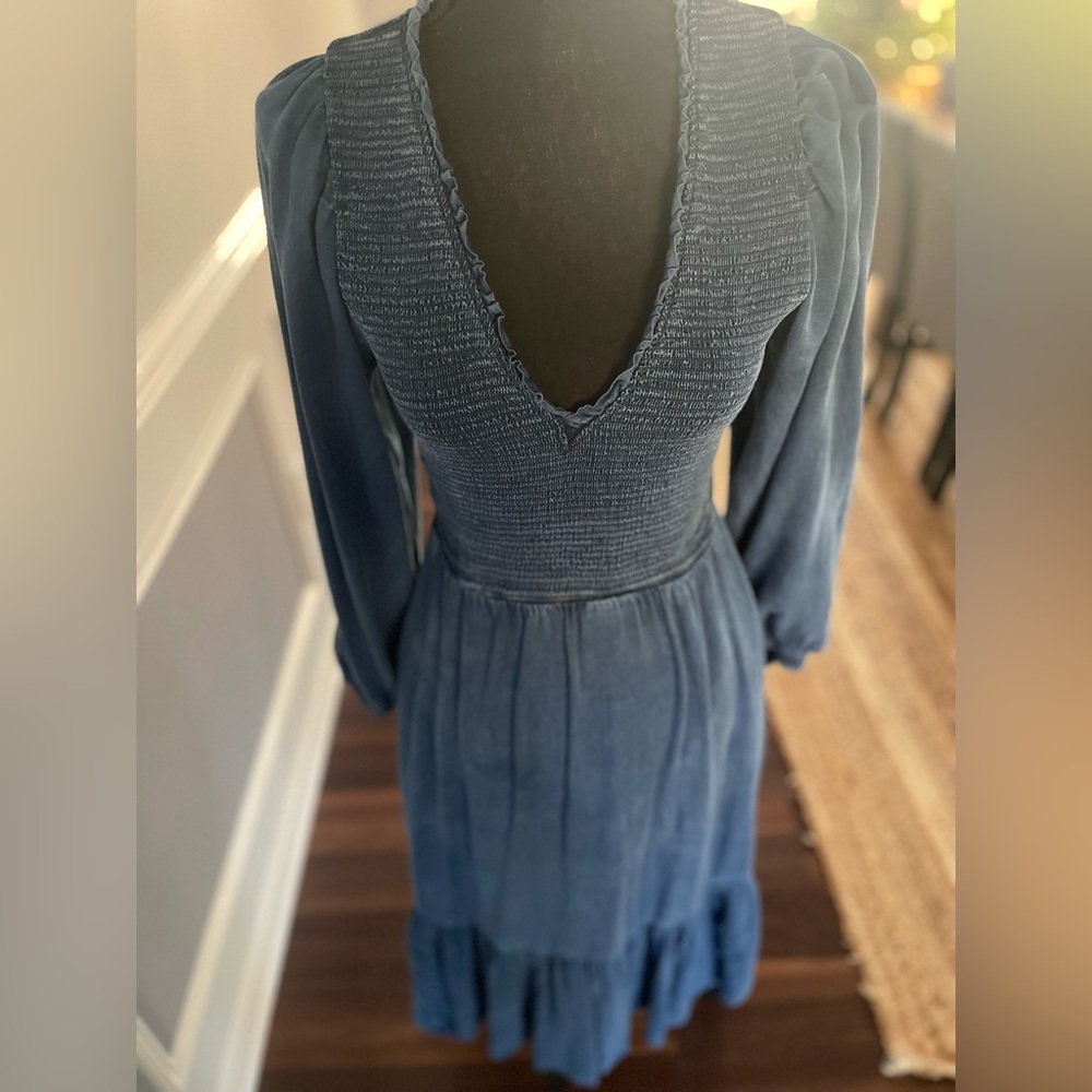 Old Navy denim smocked Dress - Picture 6 of 6